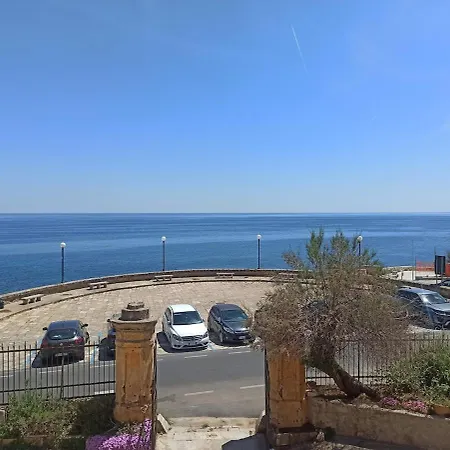 Casa Tricase Porto - 20 Meters From The Sea Apartment *